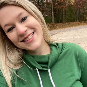 Meet your Posher, Macy